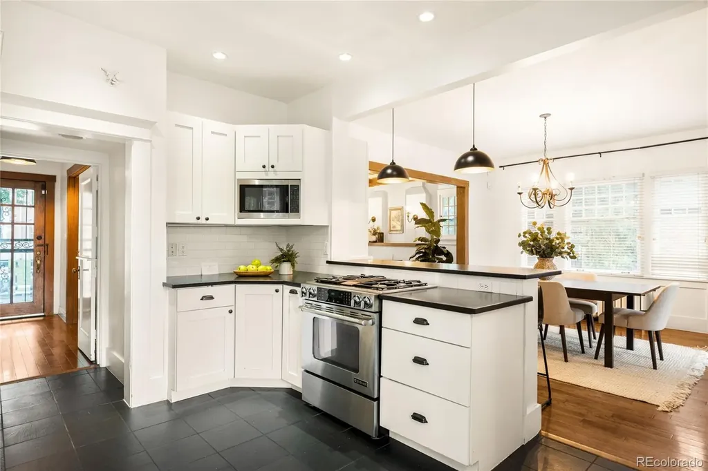 657 Elizabeth Street Denver CO 80206