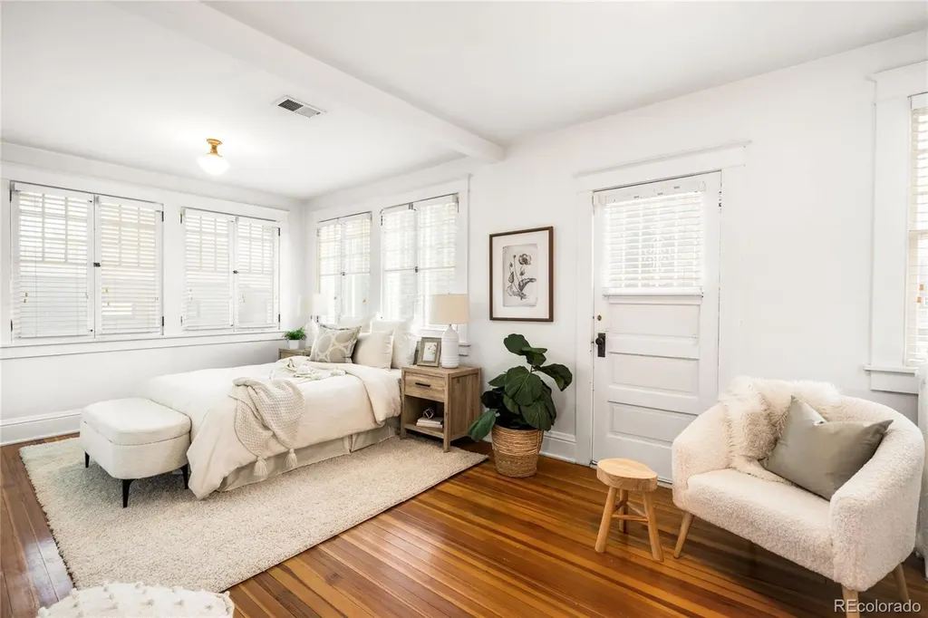 657 Elizabeth Street Denver CO 80206