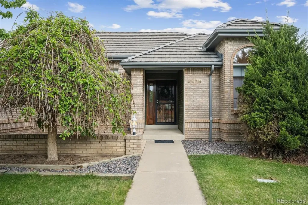 Arvada CO, 6928 Iris Street