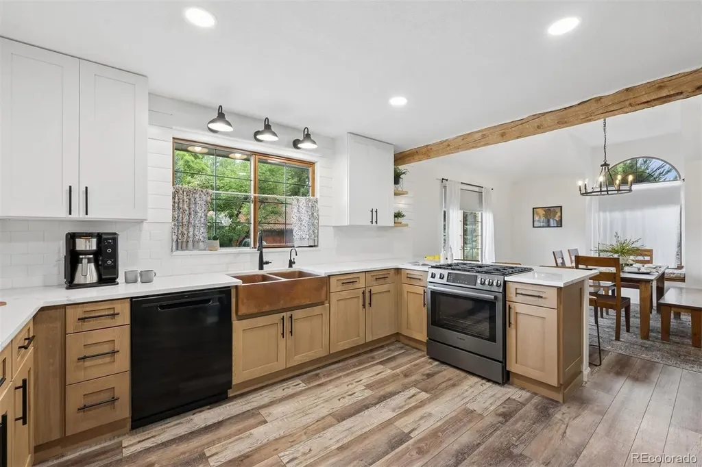 6928 Iris Street Arvada CO 80004