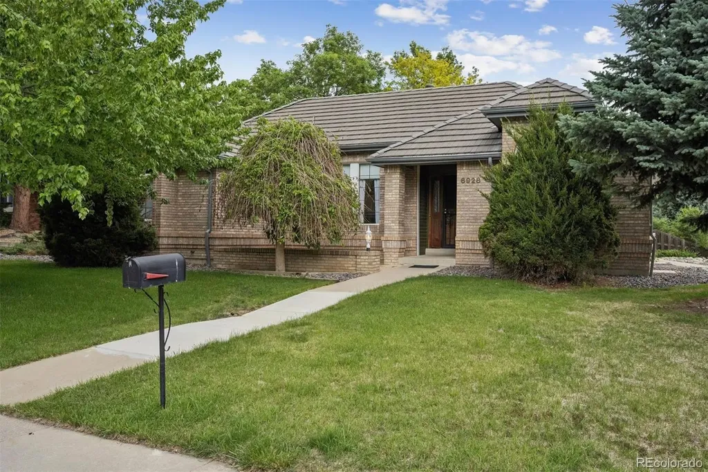 6928 Iris Street Arvada CO 80004
