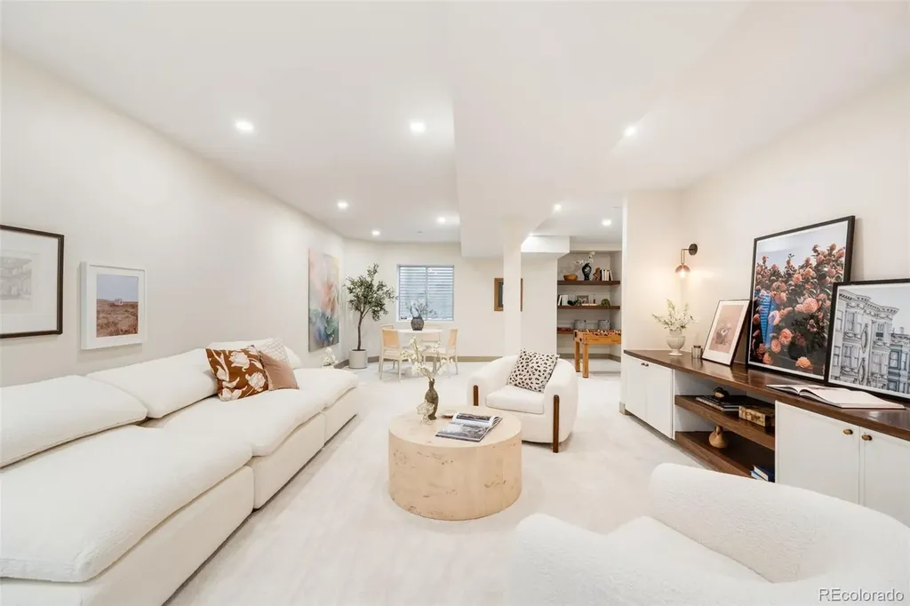8024 S Oneida Court Centennial CO 80112