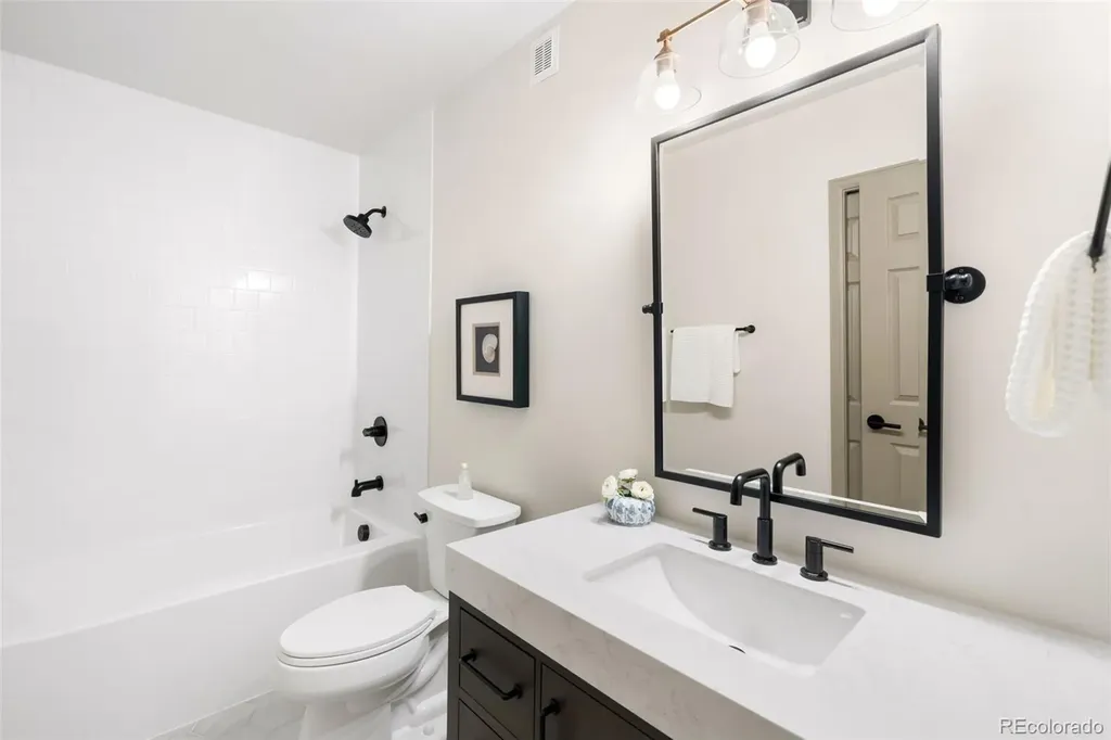 8024 S Oneida Court Centennial CO 80112