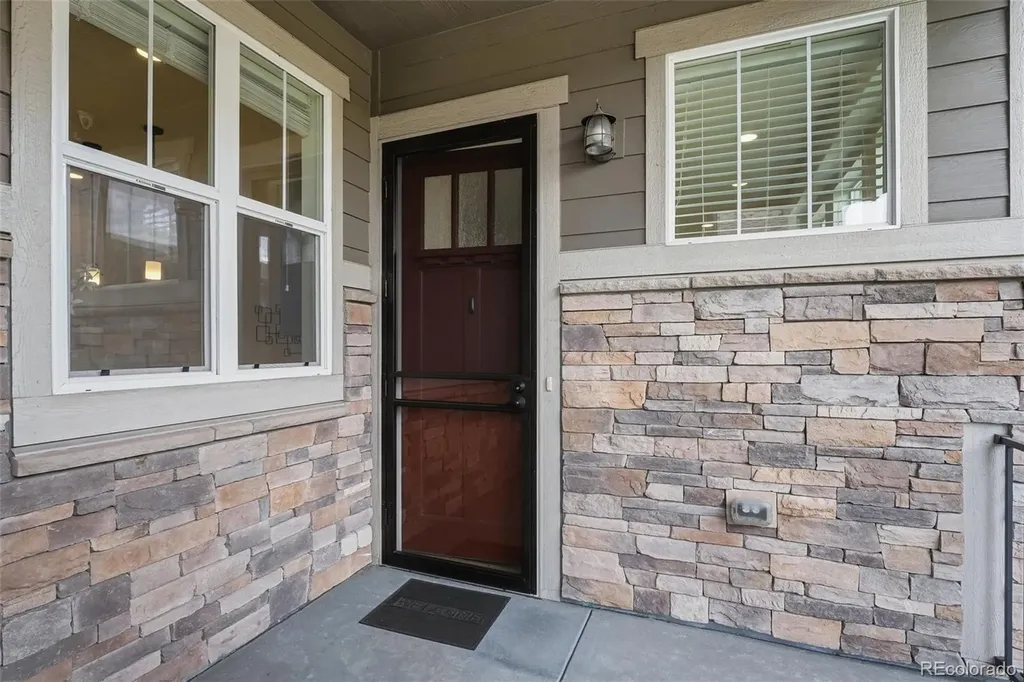 6907 W Jewell Drive Lakewood CO 80227