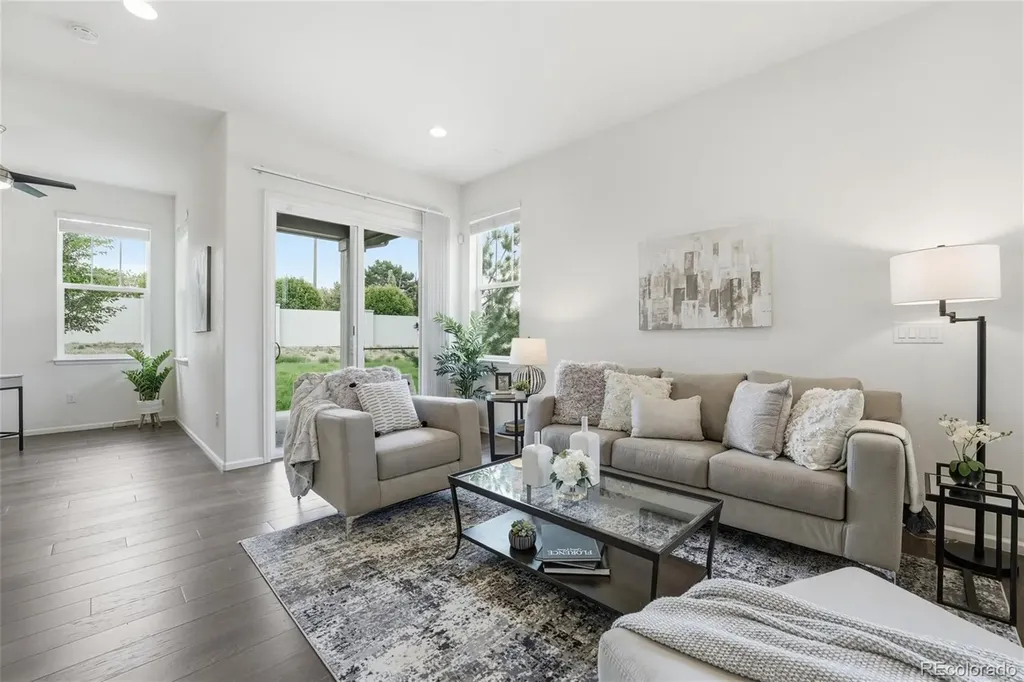 6907 W Jewell Drive Lakewood CO 80227