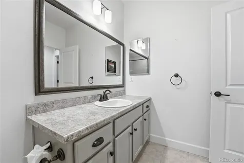 6907 W Jewell Drive Lakewood CO 80227