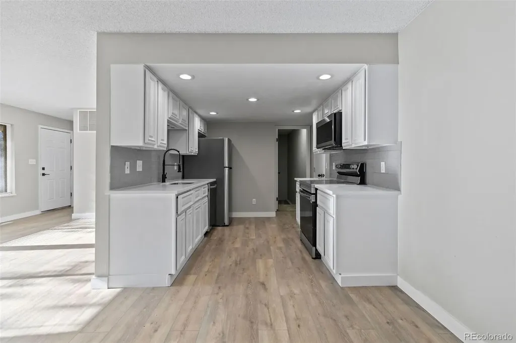 2318 S Troy Street Aurora CO 80014