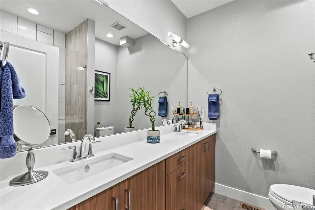 1906 W 38th Avenue Denver CO 80211