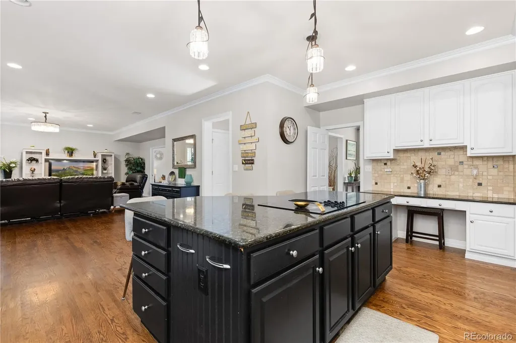 6521 S Walden Way Aurora CO 80016