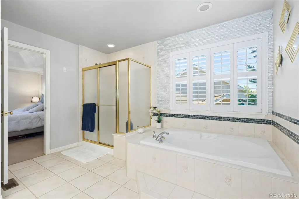 6521 S Walden Way Aurora CO 80016