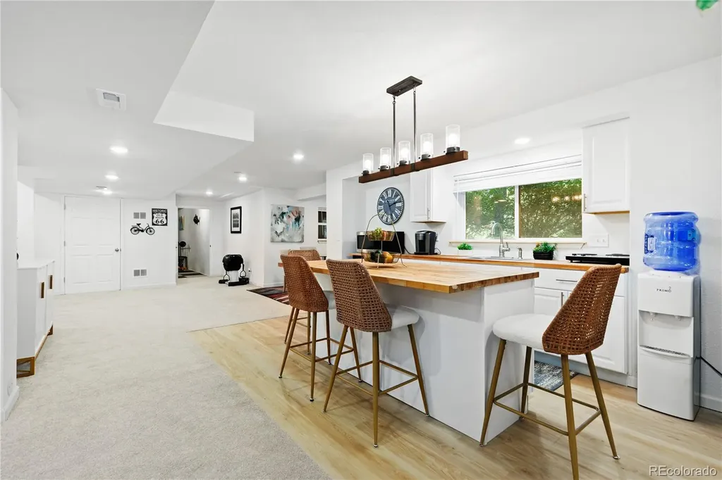 6521 S Walden Way Aurora CO 80016