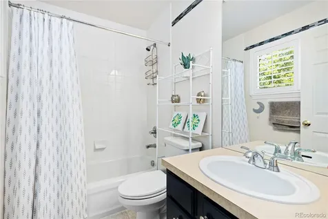 6521 S Walden Way Aurora CO 80016