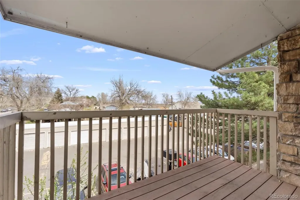 381 S Ames Street Lakewood CO 80226