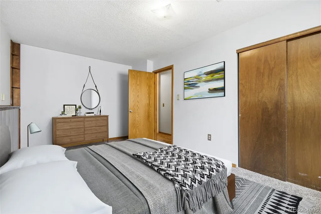 1554 Ervine Avenue Longmont CO 80501