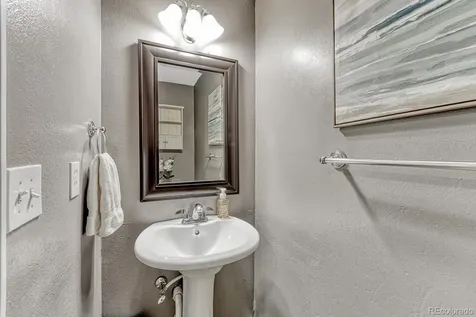 7054 S Elm Street Centennial CO 80122