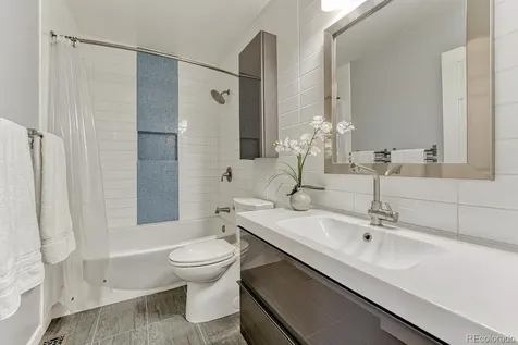 7054 S Elm Street Centennial CO 80122