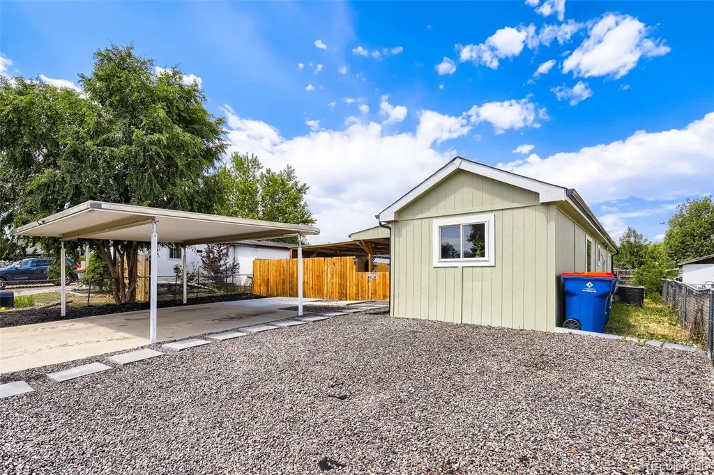 1110 Maclean Street Dacono CO 80514