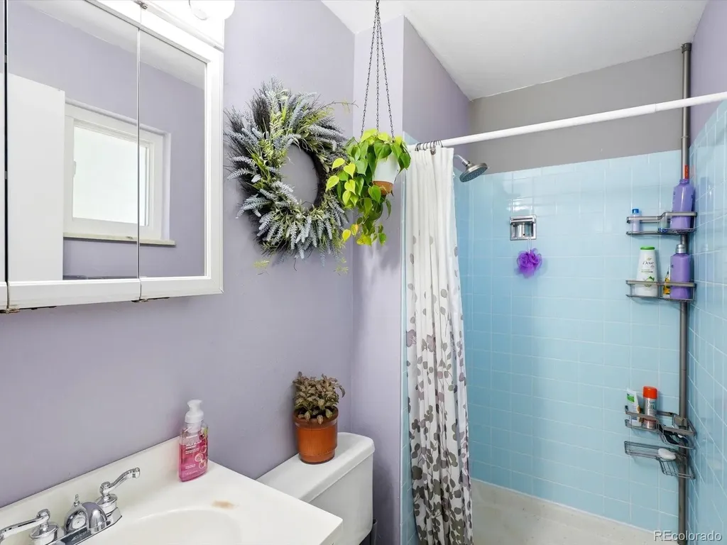 4391 S Estes Street Littleton CO 80123