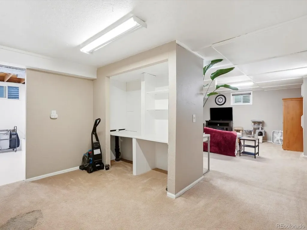 4391 S Estes Street Littleton CO 80123