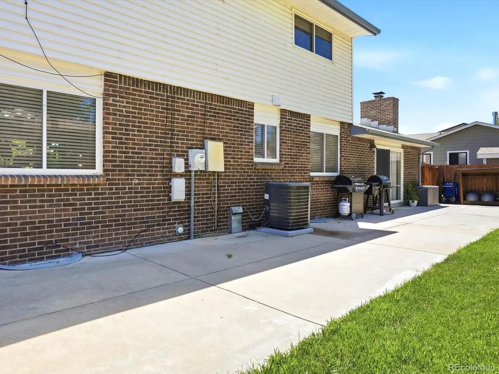 4391 S Estes Street Littleton CO 80123