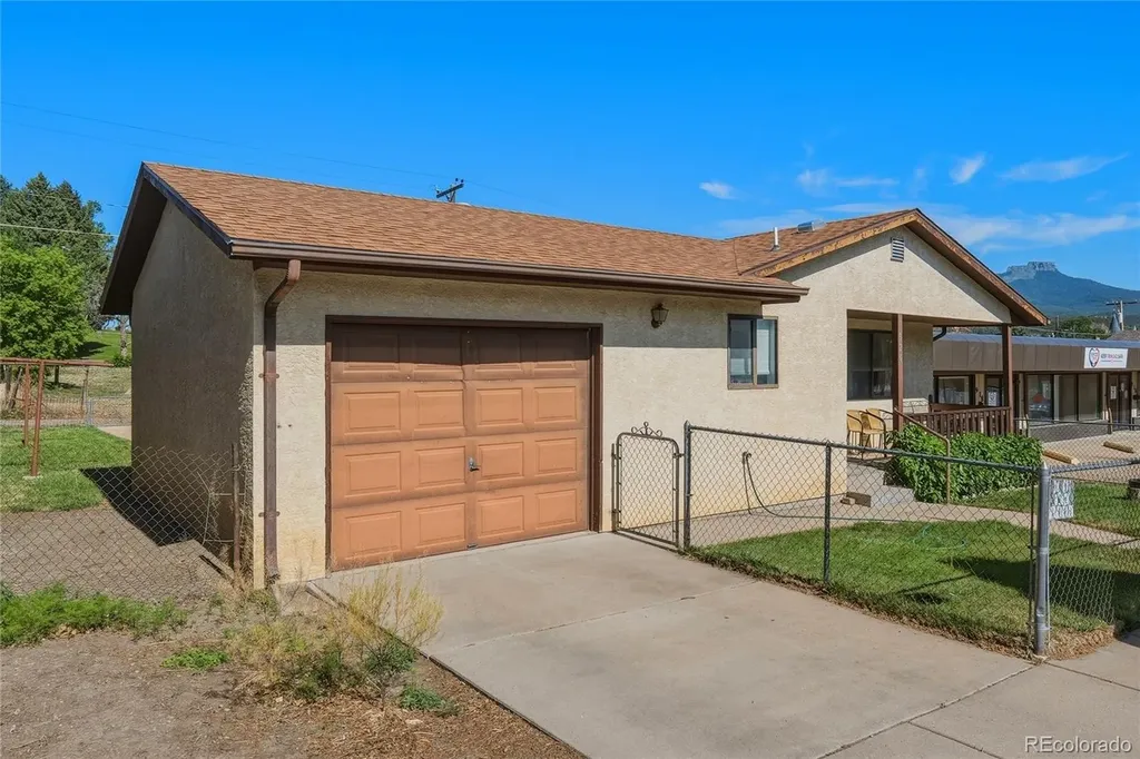 926 Arizona Avenue Trinidad CO 81082