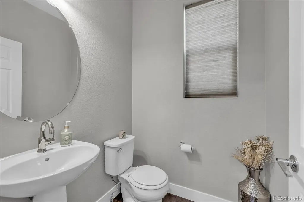 4731 Helena Street Denver CO 80239