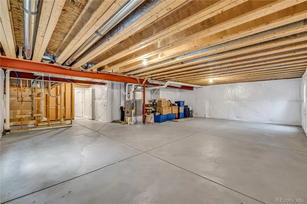 4731 Helena Street Denver CO 80239