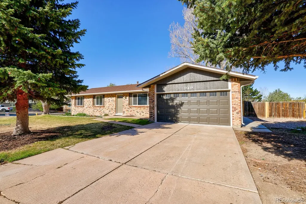949 Mountain View Drive Castle Rock CO 80104