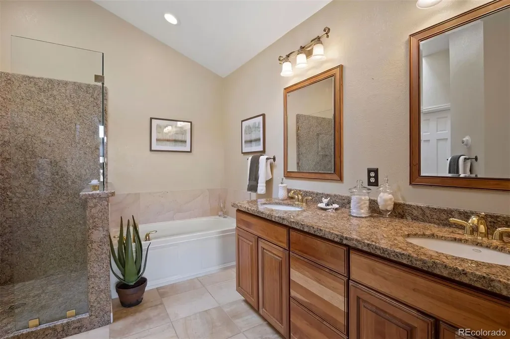 10 Roder Gate Lane Castle Pines CO 80108