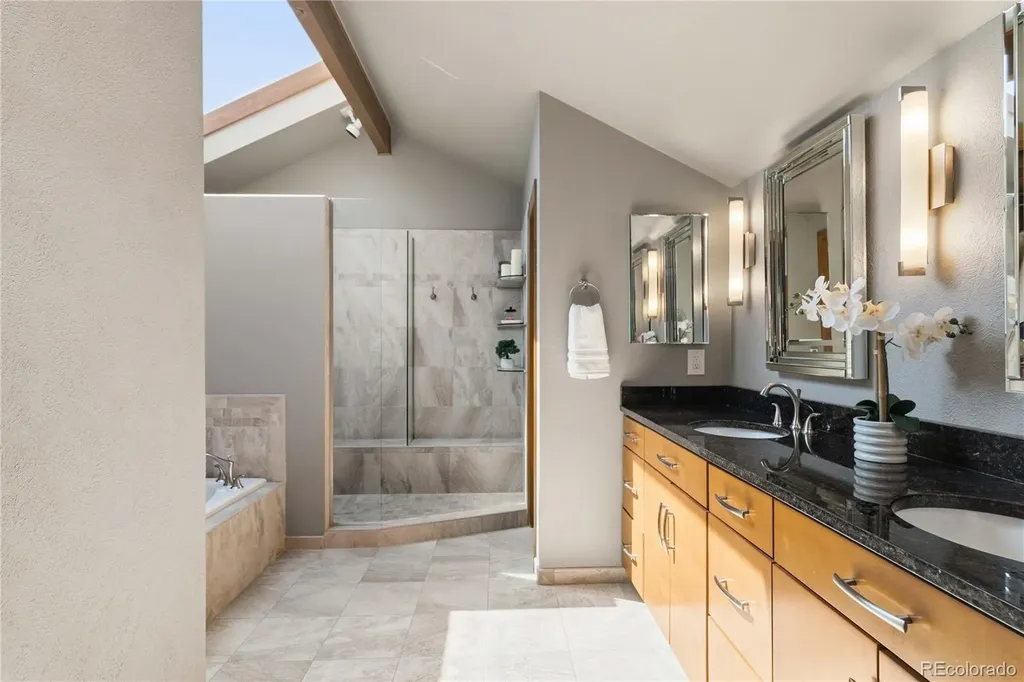 7807 S Forest Street Centennial CO 80122