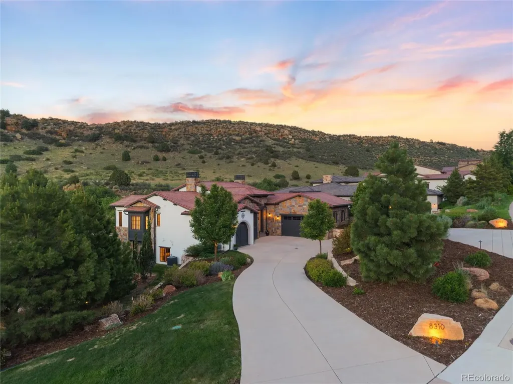 8310 Raphael Lane Littleton CO 80126