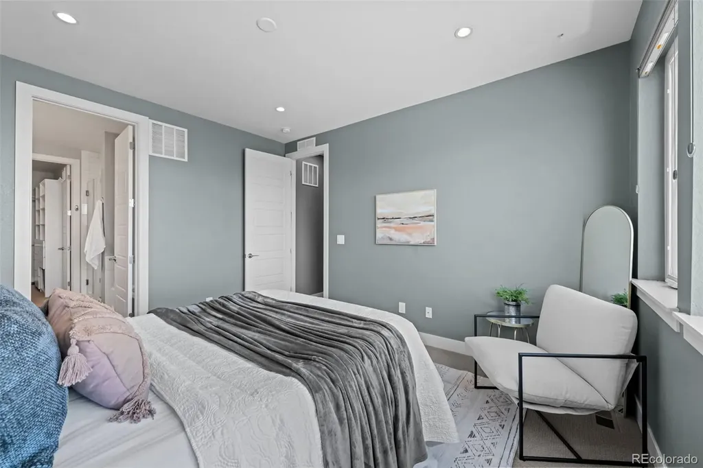 2438 N Washington Street Denver CO 80205