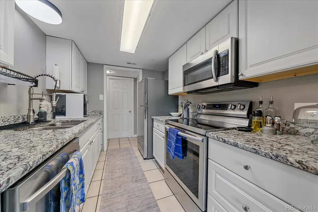 2525 S Dayton Way Denver CO 80231