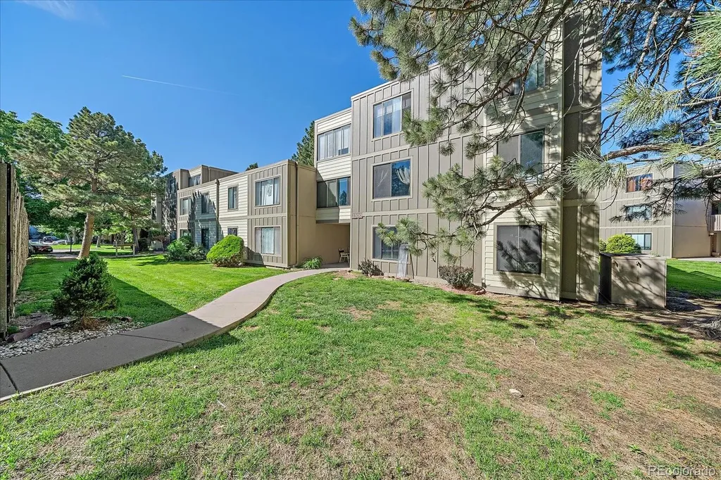 2525 S Dayton Way Denver CO 80231