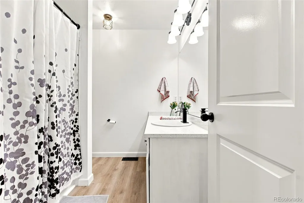 5191 S Lisbon Way Centennial CO 80015