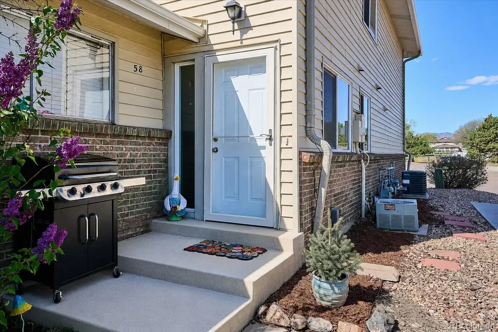 3354 S Flower Street Lakewood CO 80227