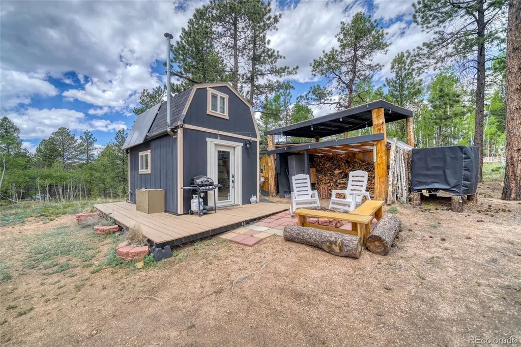 2927 Pathfinder Road Florissant CO 80816
