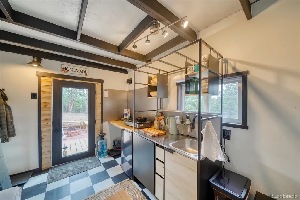 2927 Pathfinder Road Florissant CO 80816