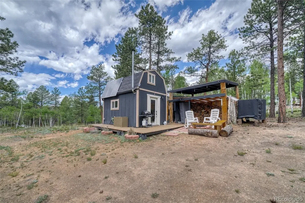 2927 Pathfinder Road Florissant CO 80816