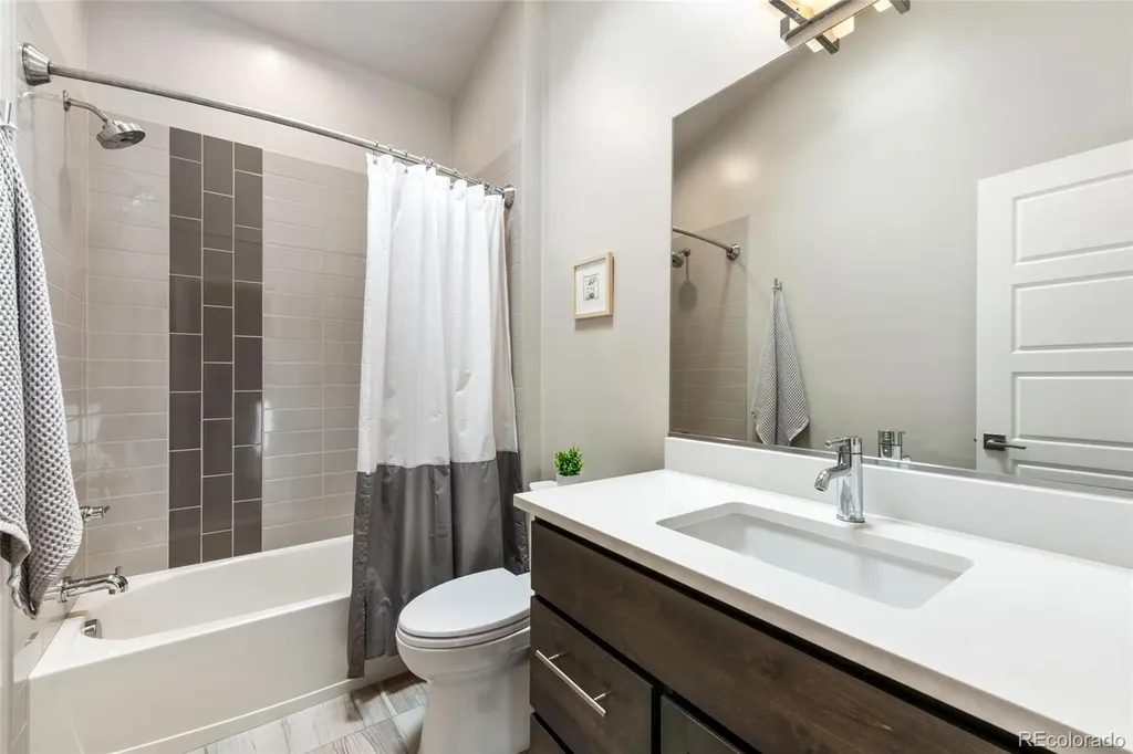 4136 King Street Denver CO 80211