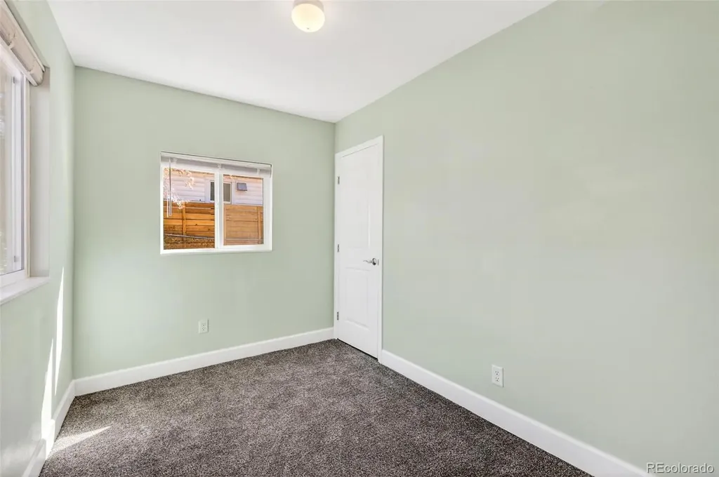 3262 S Logan Street Englewood CO 80113
