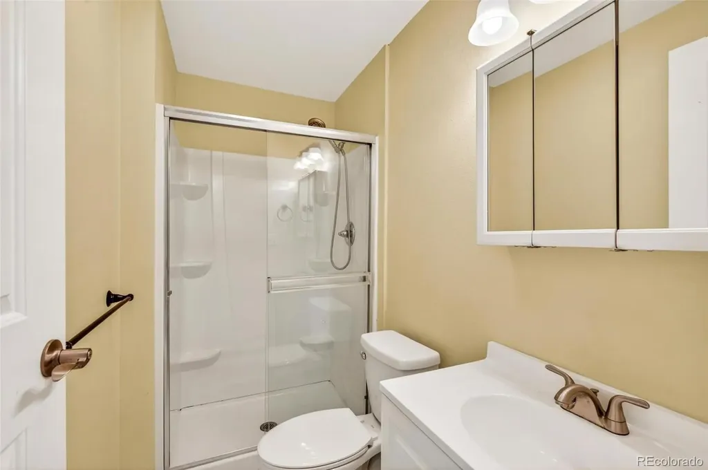 3262 S Logan Street Englewood CO 80113