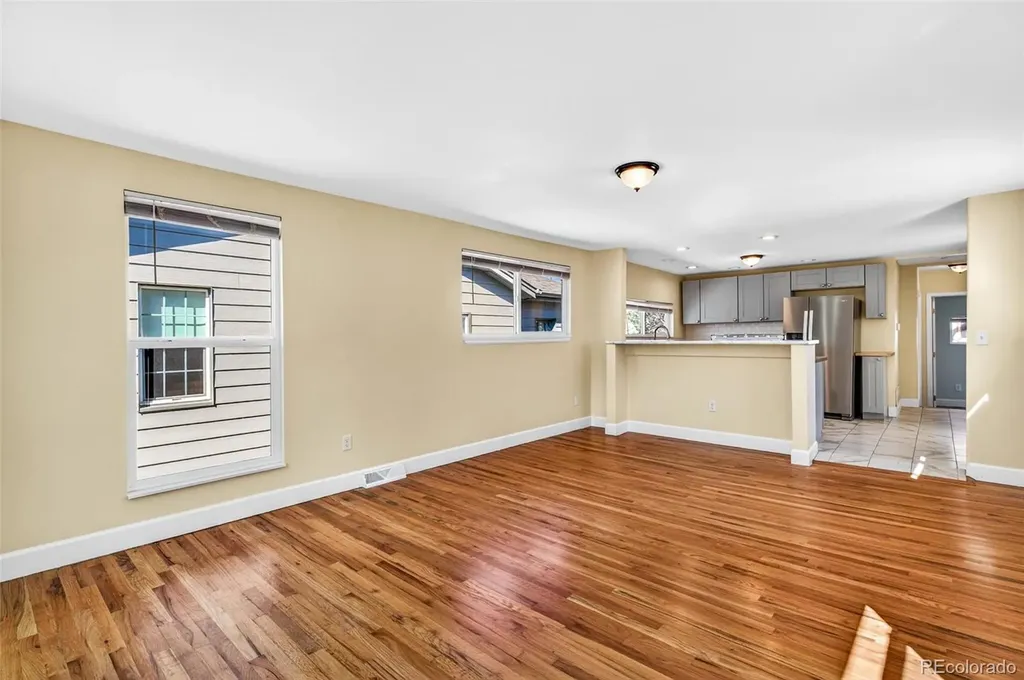 3262 S Logan Street Englewood CO 80113
