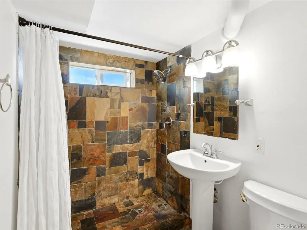 3863 Perry Street Denver CO 80212