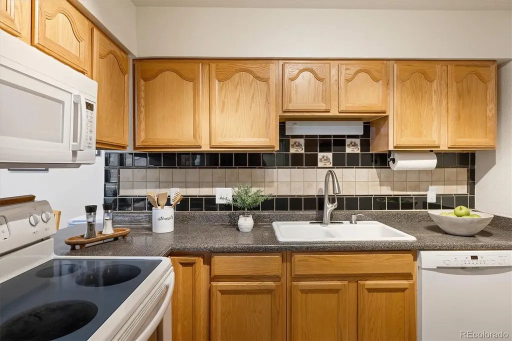 1820 Newland Court Lakewood CO 80214