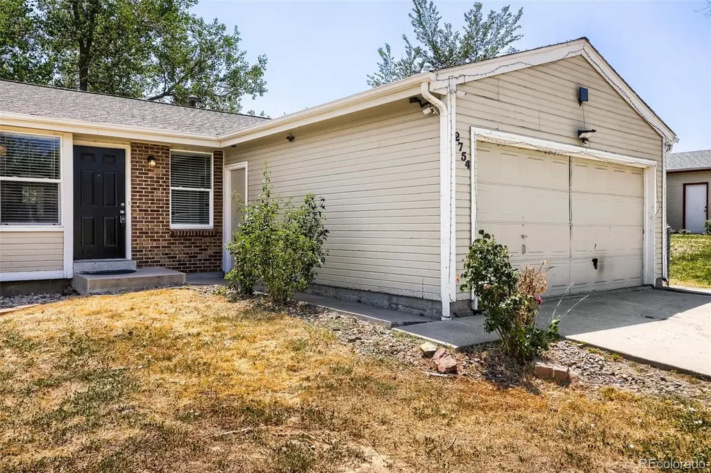 2754 S Uravan Street Aurora CO 80013