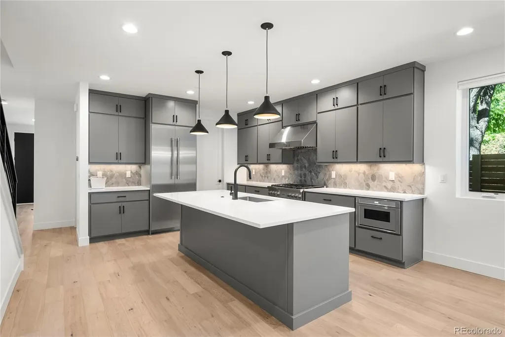 588 Adams Street Denver CO 80206