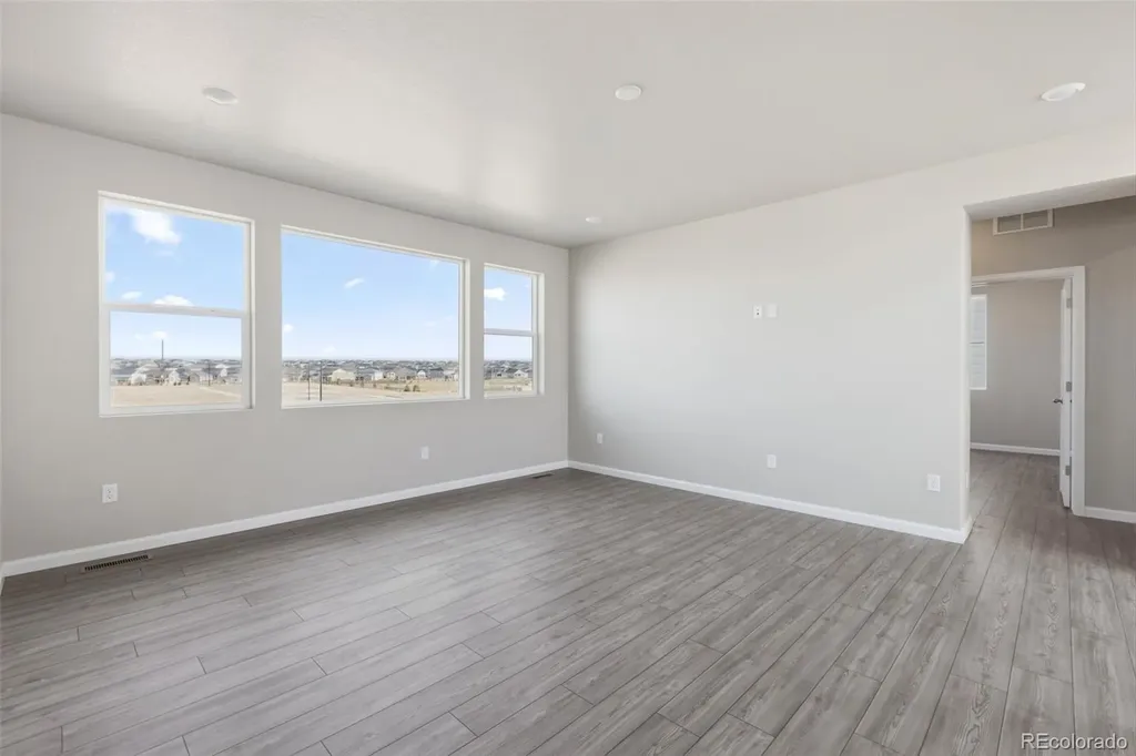24317 E River Front Drive Aurora CO 80019