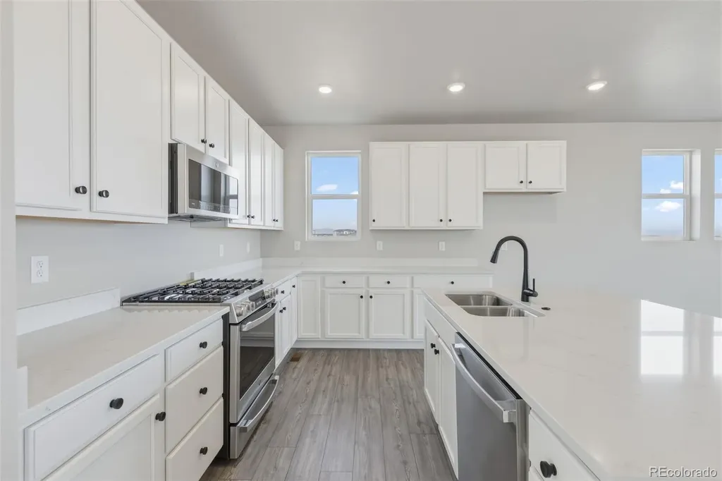 24317 E River Front Drive Aurora CO 80019