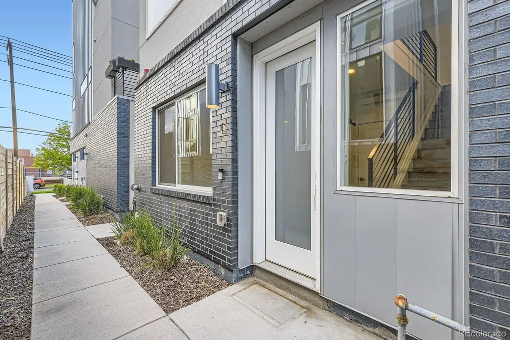 1612 Irving Street Denver CO 80204